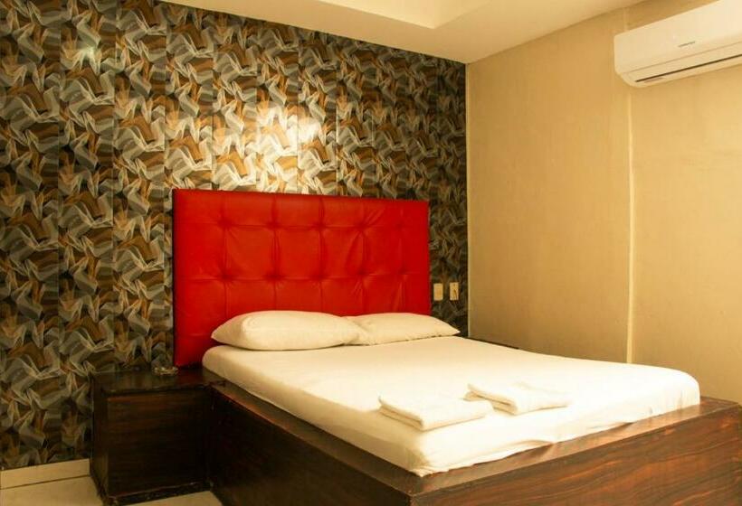 בית מלון כפרי Queens