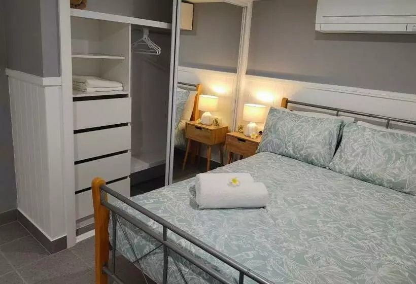 پانسیون Superior Private Bedroom & Ensuite City & Strand Beach Location