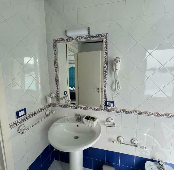 Vient Mpop Con Terrazza Vista Mare