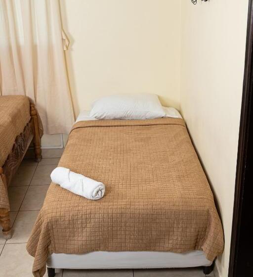 هتل Internacional Palmerola