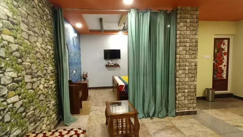 Hotelli Majestic Thekkady