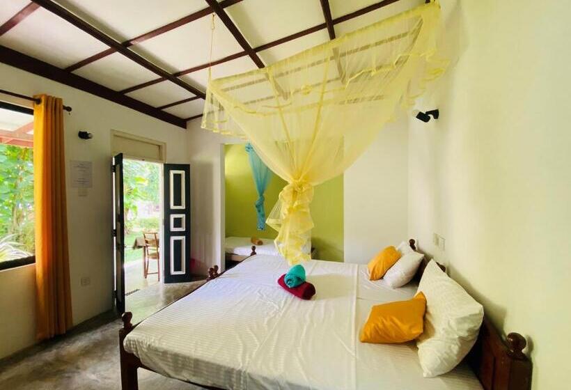 פנסיון Nature Villa Unawatuna