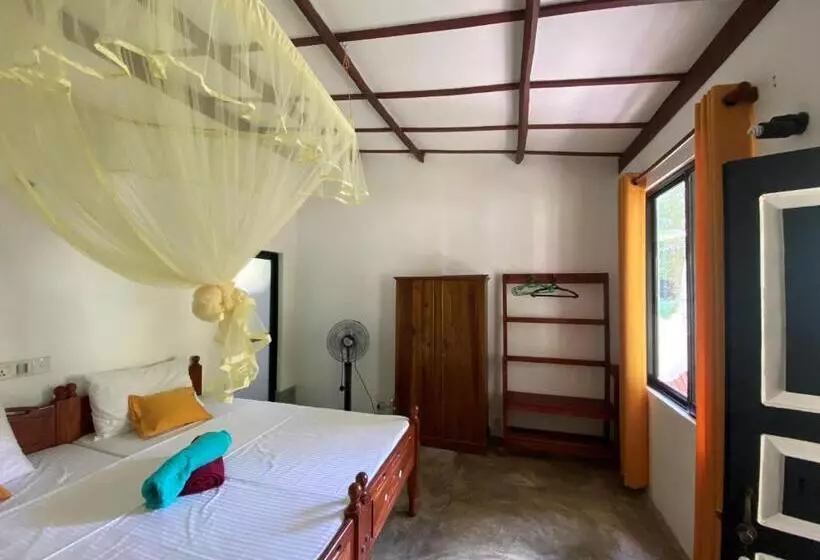 Majatalo Nature Villa Unawatuna