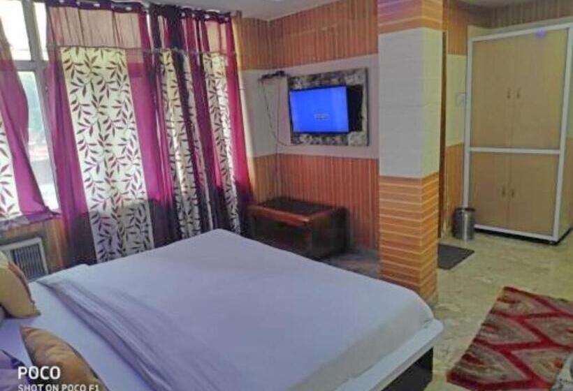 호텔 Diamond, Meerut