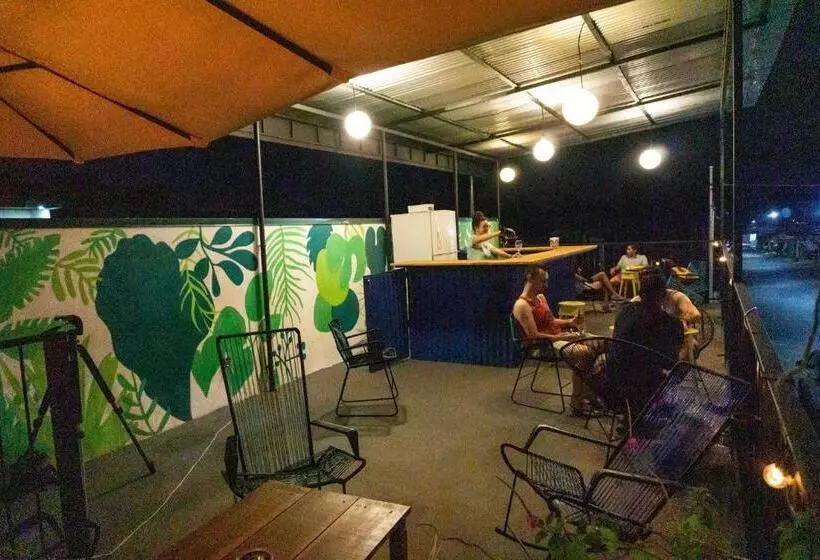 Argdivan Hostel