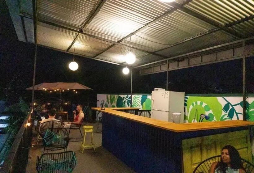 Argdivan Hostel