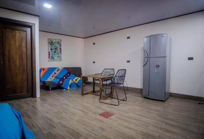 Argdivan Hostel