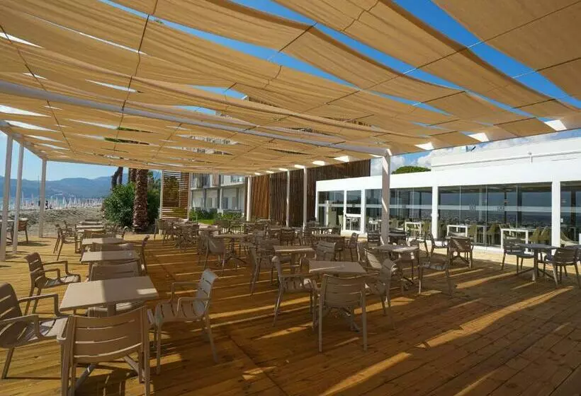 ホテル Eleamare Resort