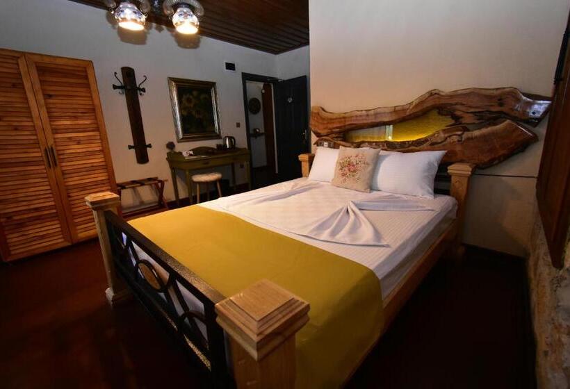 פנסיון Olivia1845 Guest House Ayvalık