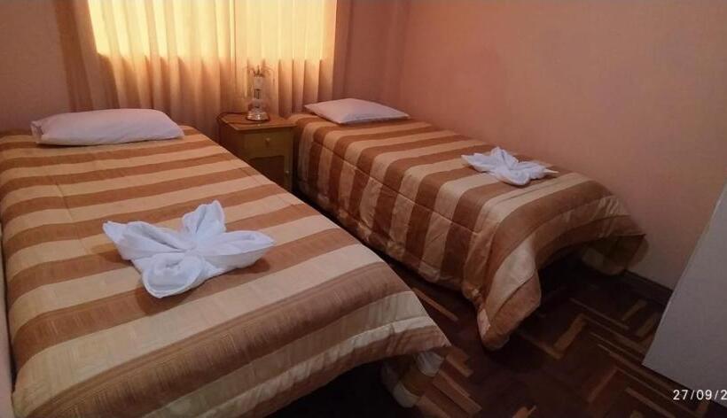 تختخواب و صبحانه Posada Del Sol