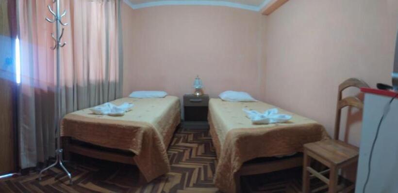 تختخواب و صبحانه Posada Del Sol