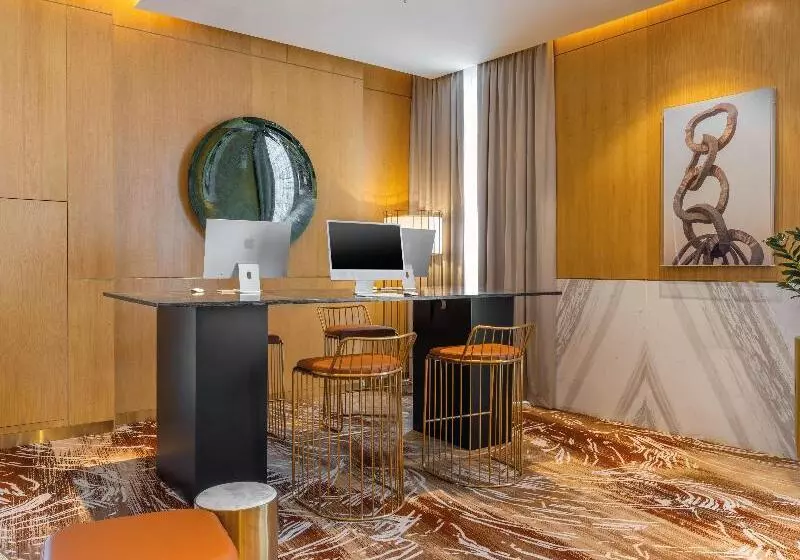 هتل Embassy Suites By Hilton Doha Old Town