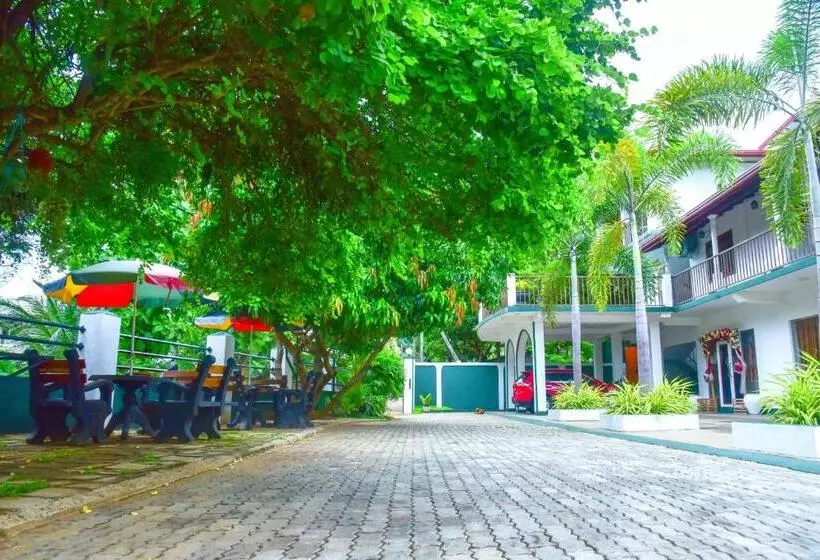 Hotelli New Isuru City