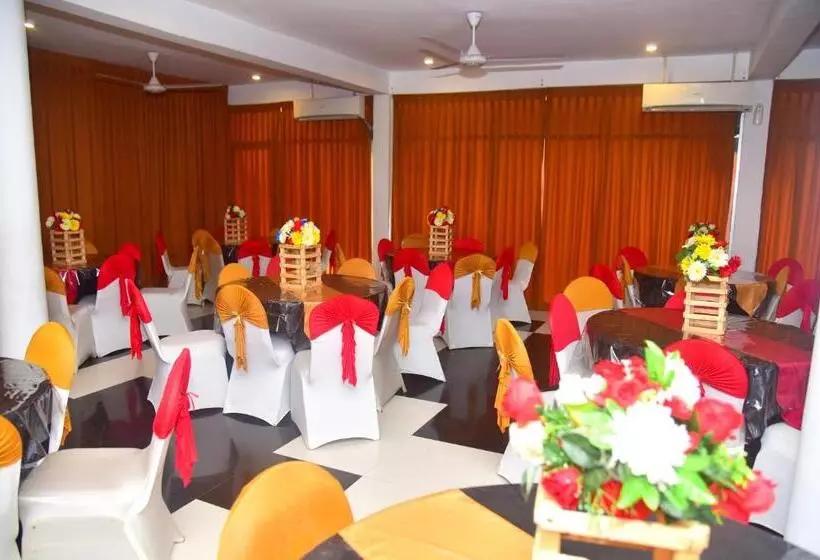 Hotelli New Isuru City