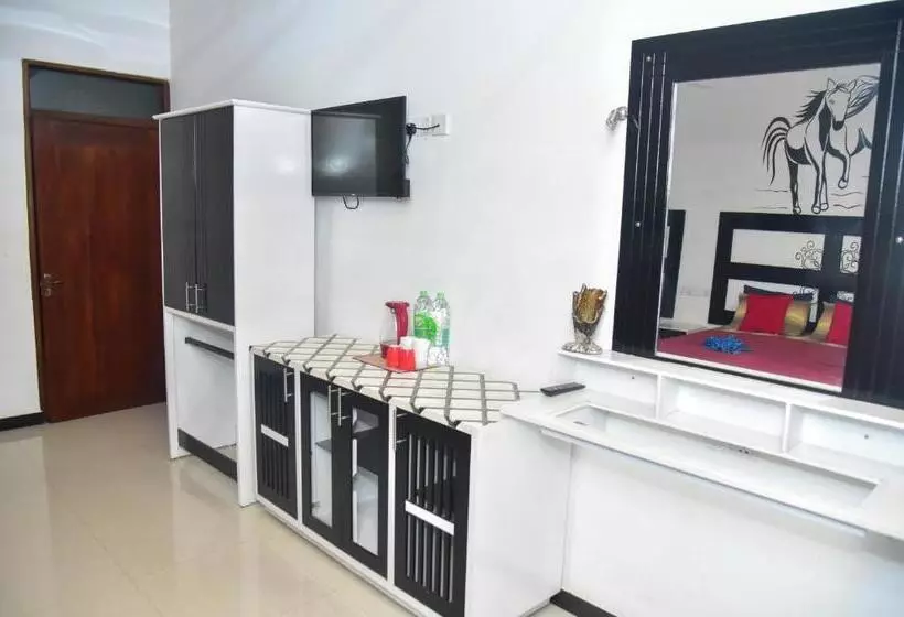 Hotelli New Isuru City