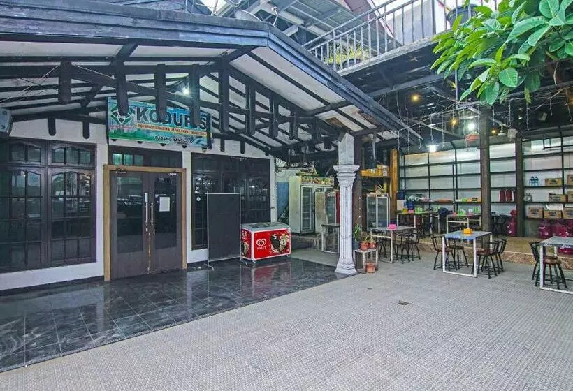 هتل Oyo 91730 De  Mande Homestay