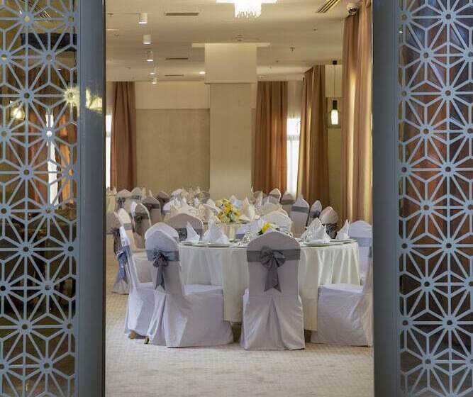 هتل Retaj Inn Al Wakrah