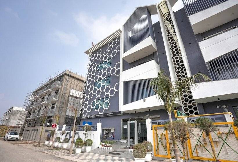 Hotel Rj Managed By Ahg