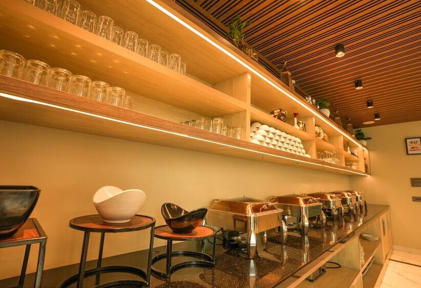 Hotel Rj Managed By Ahg