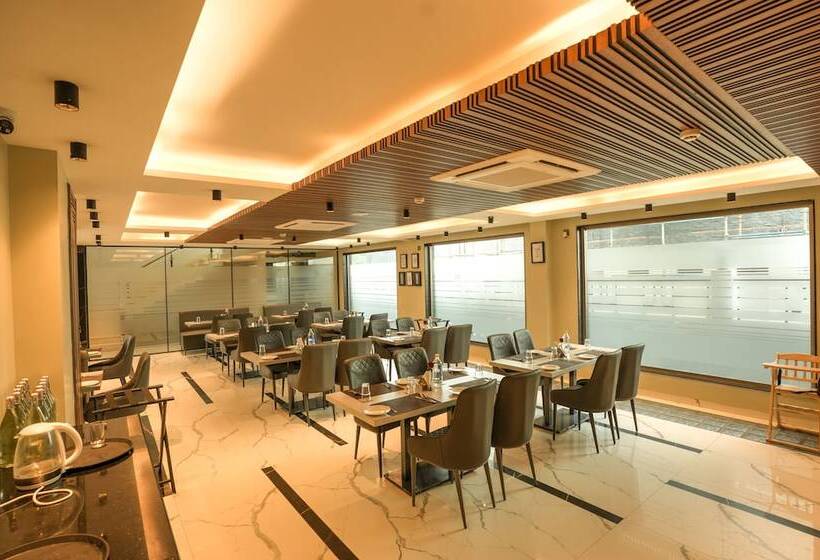 Hotel Rj Managed By Ahg