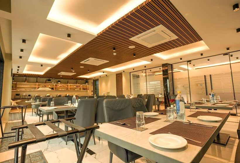 Hotel Rj Managed By Ahg