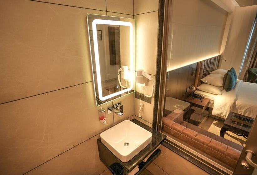 Hotel Rj Managed By Ahg