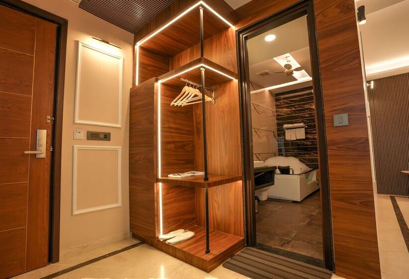 Hotel Rj Managed By Ahg