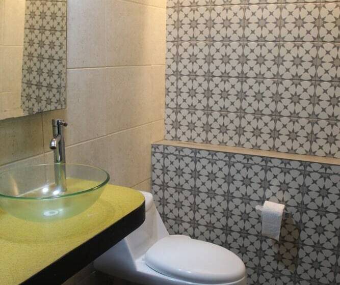 هتل Sonno Plaza Allende