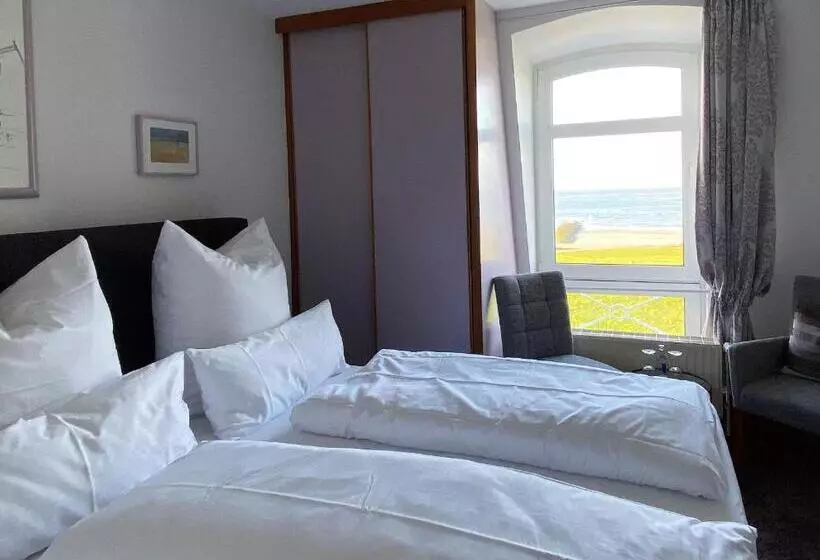 Hotelli Strandvilla An Der Kaiserwiese