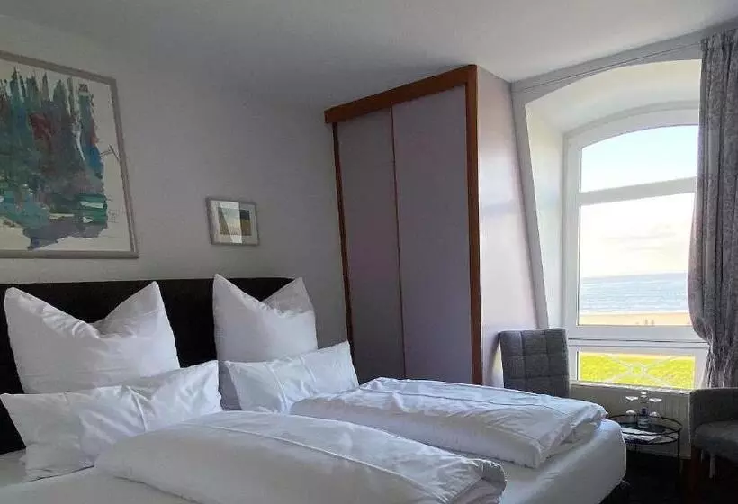 Hotelli Strandvilla An Der Kaiserwiese