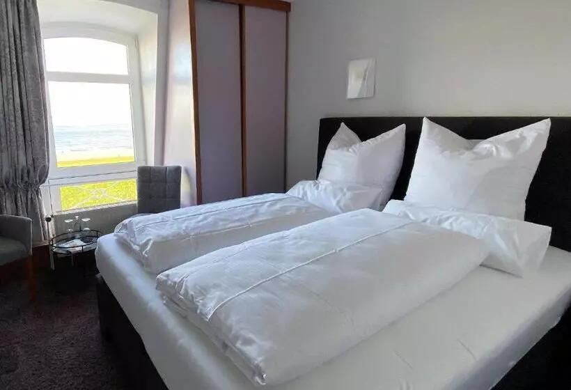 Hotelli Strandvilla An Der Kaiserwiese
