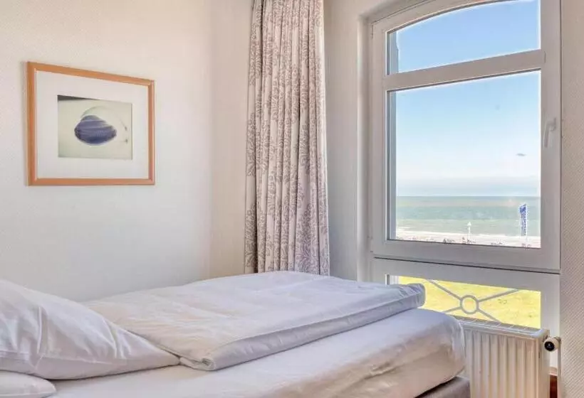Hotelli Strandvilla An Der Kaiserwiese