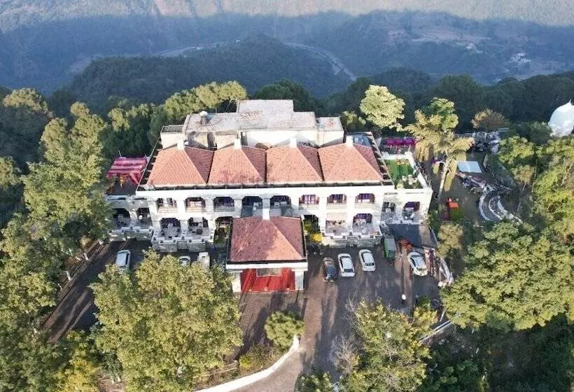 ホテル The Morni Resort