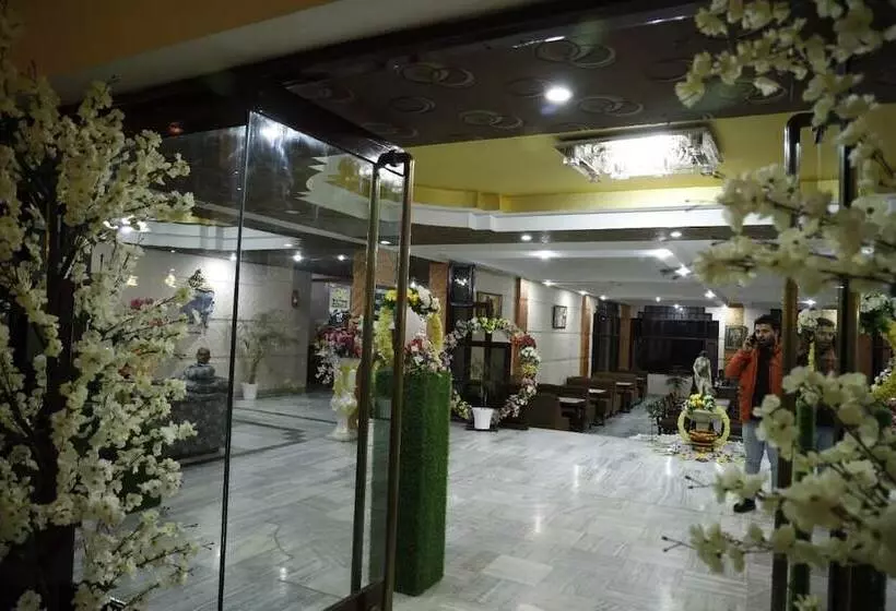 ホテル The Morni Resort