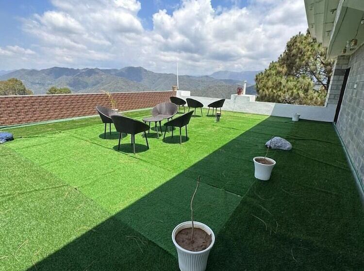 Отель The Morni Resort