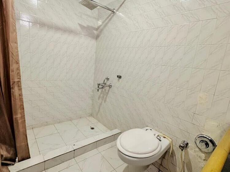 Отель The Morni Resort