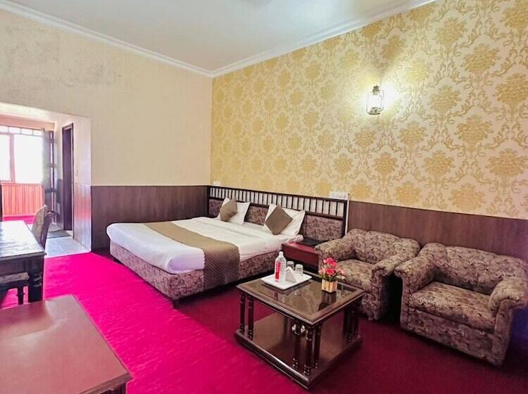 Отель The Morni Resort