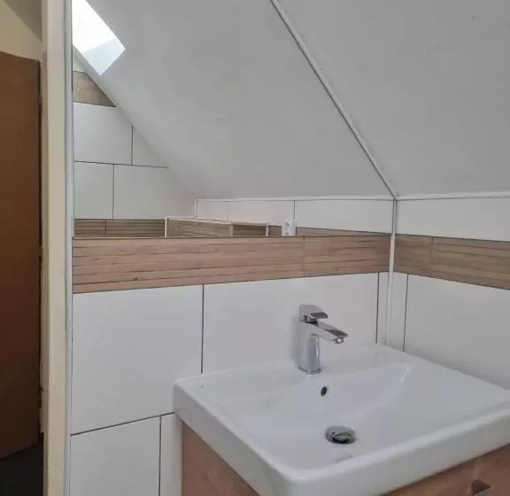 Majatalo Penzion U Skály