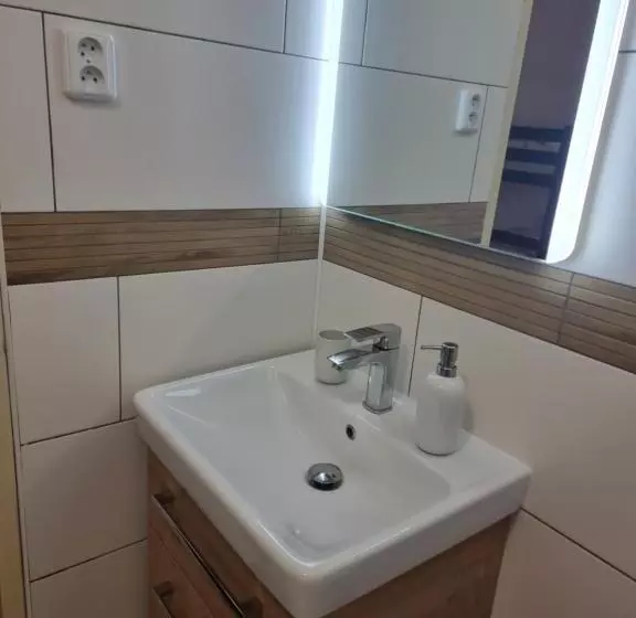 Majatalo Penzion U Skály