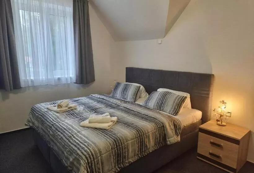 Majatalo Penzion U Skály