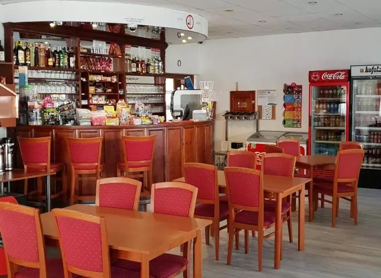 Majatalo Penzion U Skály