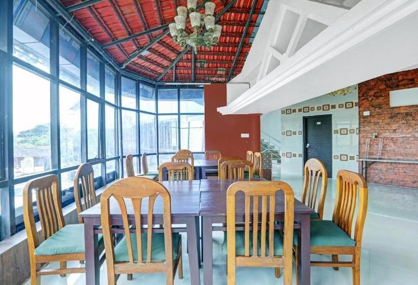 Itsy Hotels Regalia Grand, 500 Mtrs From Madikeri Fort