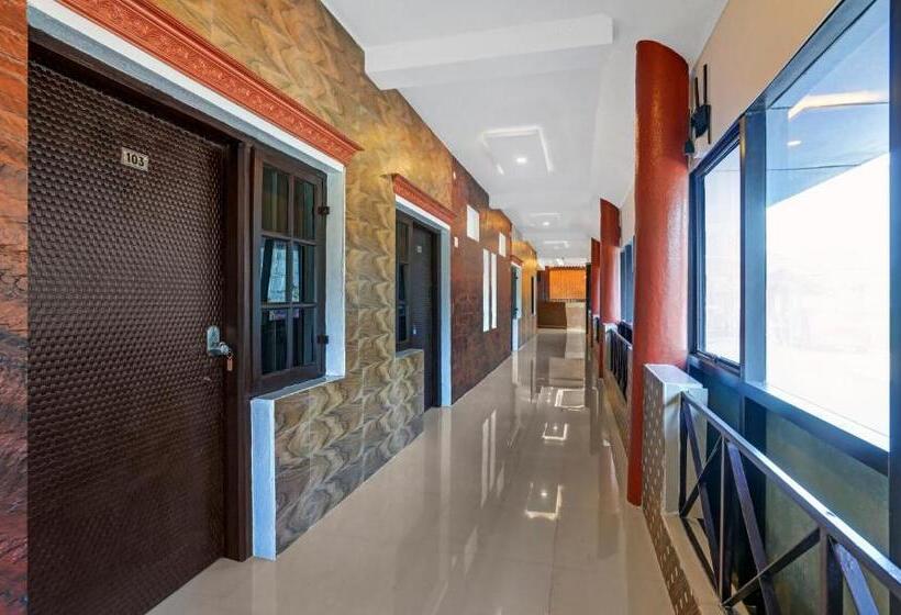 Itsy Hotels Regalia Grand, 500 Mtrs From Madikeri Fort