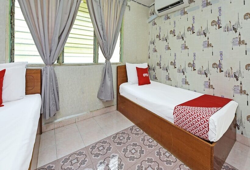 ホテル Oyo 90636 Teratak Zakiah Chalet