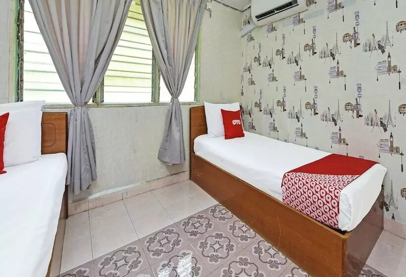 ホテル Oyo 90636 Teratak Zakiah Chalet
