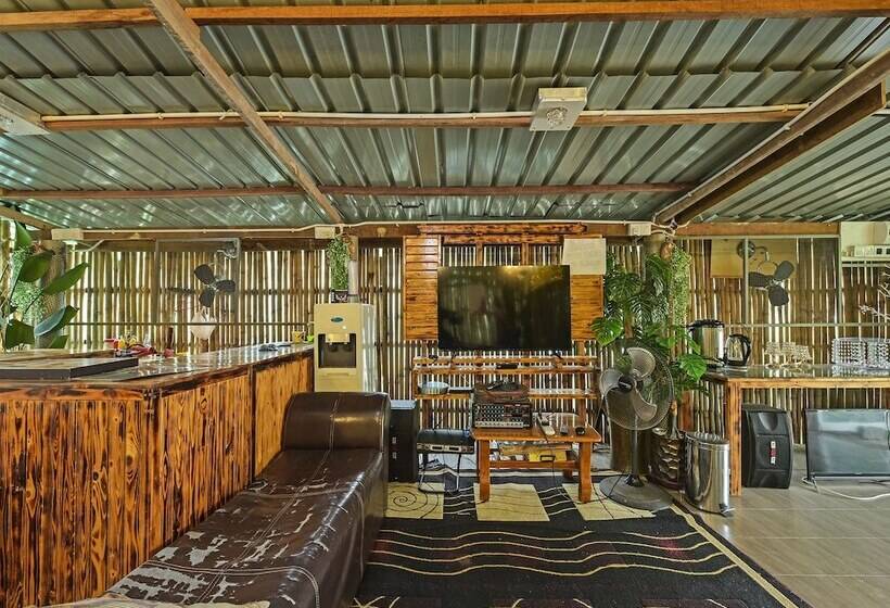 ホテル Oyo 90636 Teratak Zakiah Chalet