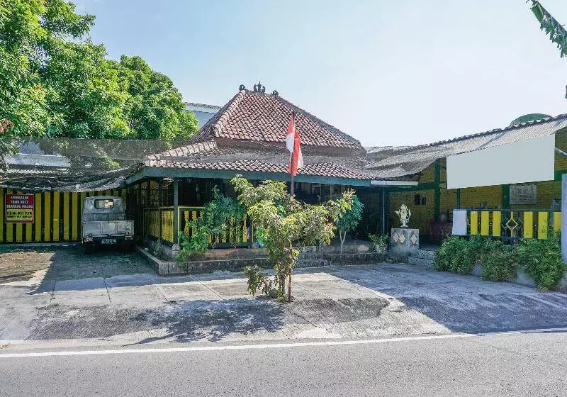 Hotelli Spot On 91735 Griya Cendekia Syariah