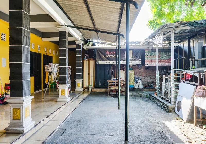 Hotel Spot On 91735 Griya Cendekia Syariah