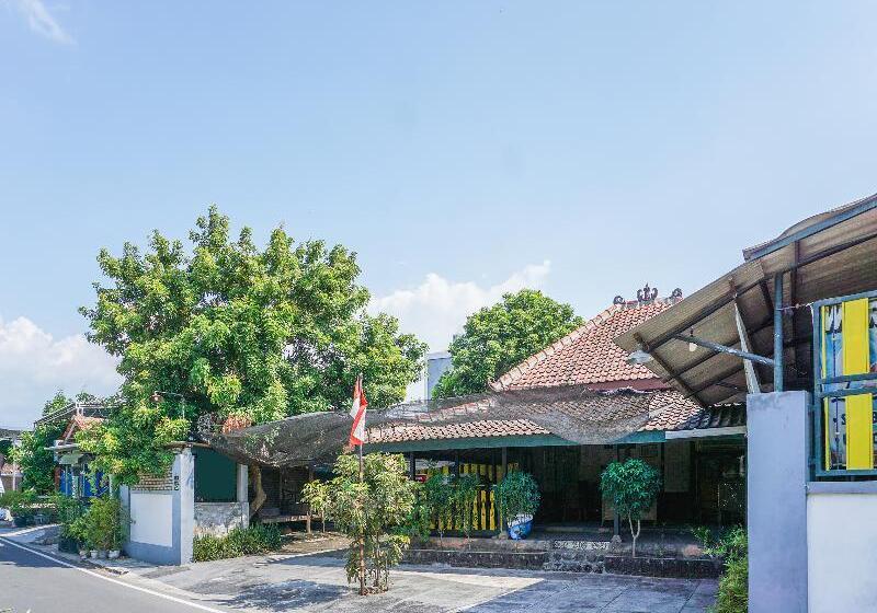 Hotel Spot On 91735 Griya Cendekia Syariah