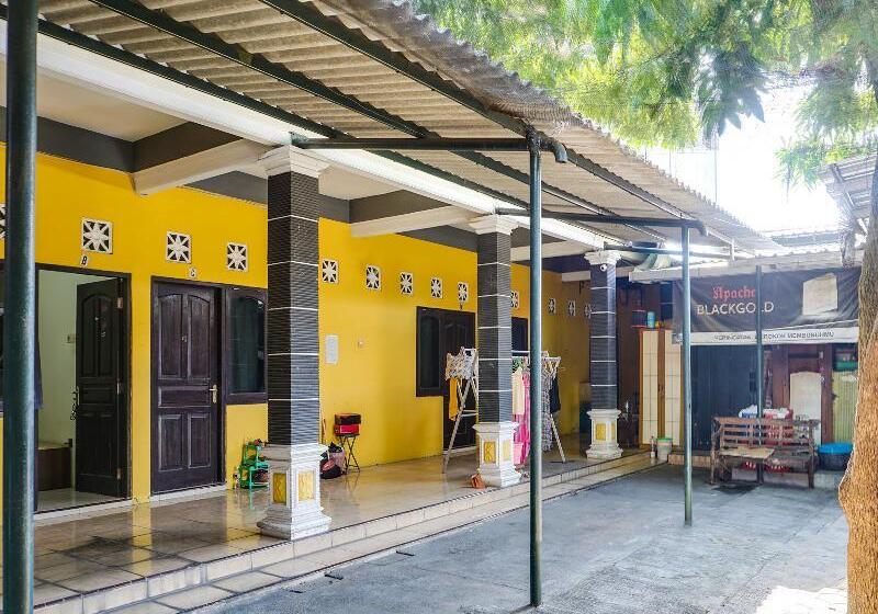 Hotel Spot On 91735 Griya Cendekia Syariah